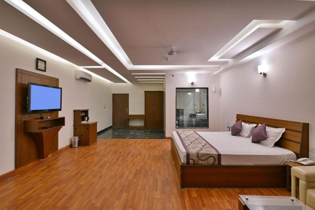 Modi Hotel & Resorts Pinjaur Экстерьер фото
